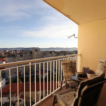 アパート Bella Vista *