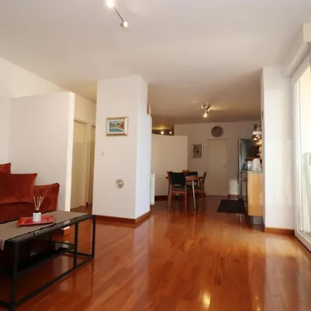 Bella Vista Apartment